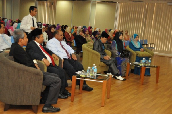 Program Bicara Semanis Kurma “Keluarga Syurgawi” Program Bicara Semanis Kurma “Keluarga Syurgawi”